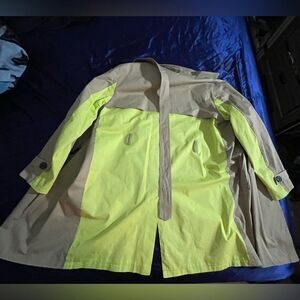 Vintage Trench Coat - XL - Tan - Comes with belt - Y2K Winter Coat